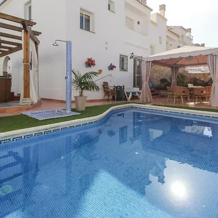 Amazing In With 3 Bedrooms, Wifi And Swimming Pool Tatil Evi