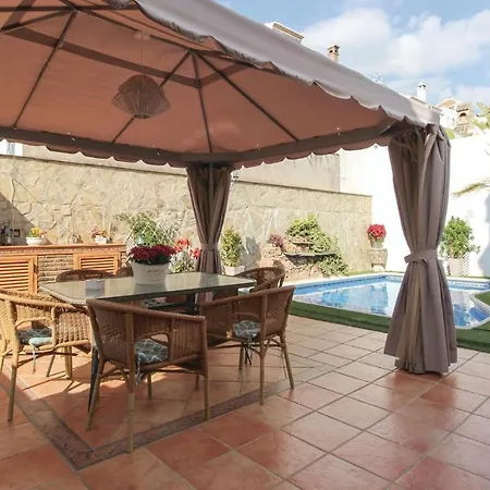 Tatil Evi Amazing In With 3 Bedrooms, Wifi And Swimming Pool