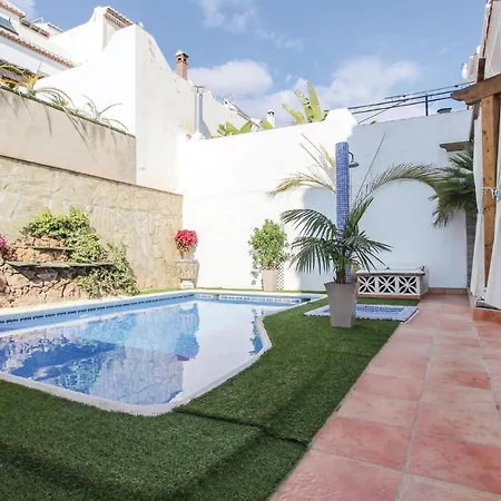 Amazing In With 3 Bedrooms, Wifi And Swimming Pool Nerja