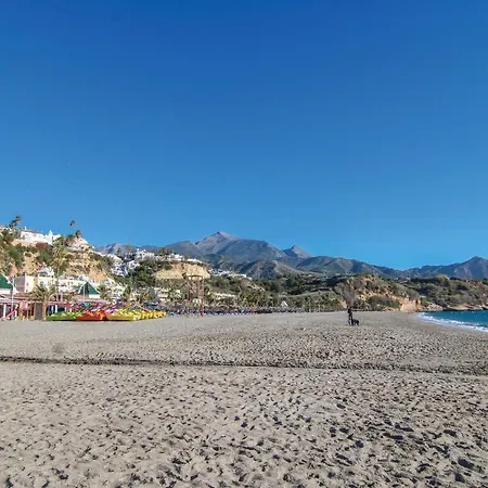 Amazing In With 3 Bedrooms, Wifi And Swimming Pool Tatil Evi Nerja